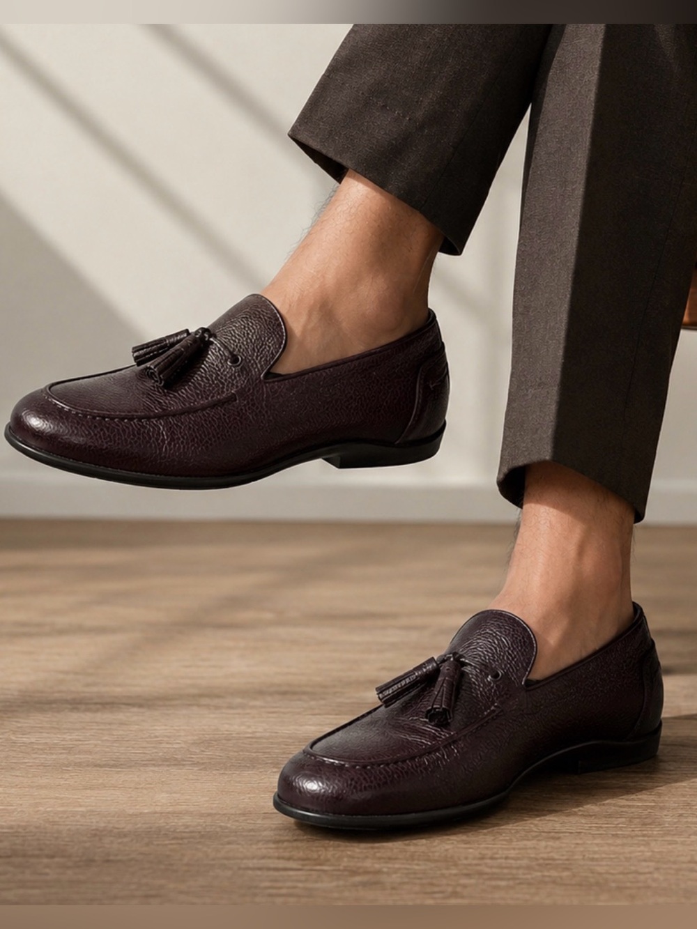 Harry's of London Dark Brown Leather Tassel Penny Loafers size 9 A new with tag